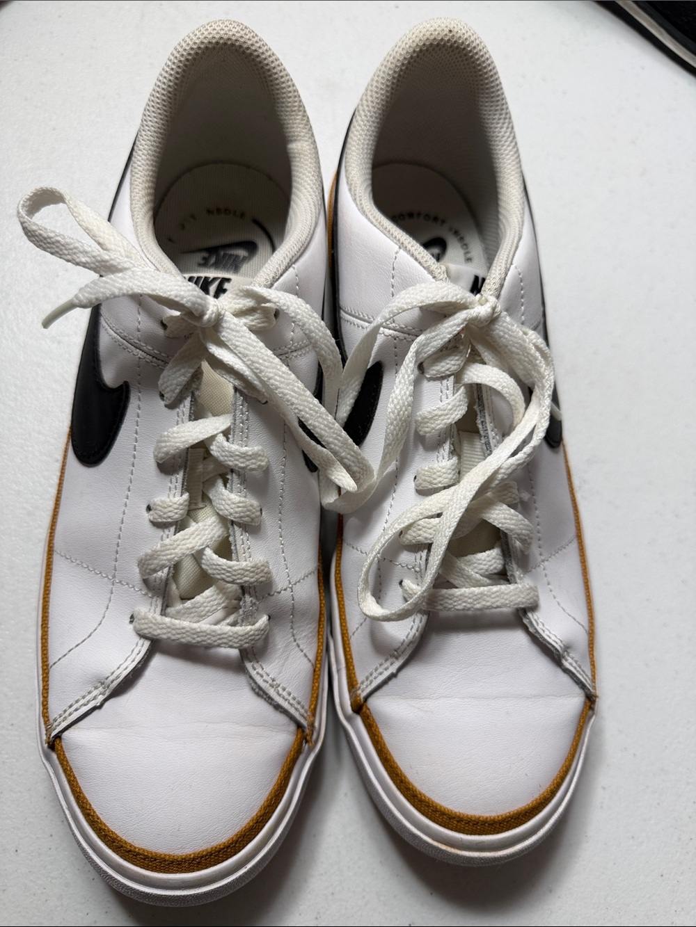 Nike Men’s White Sneakers with Black Swoosh and Tan Trim